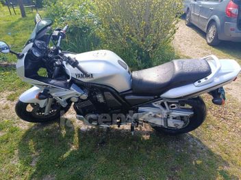 YAMAHA YZF R6 600