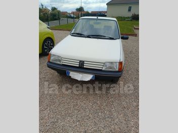 PEUGEOT 