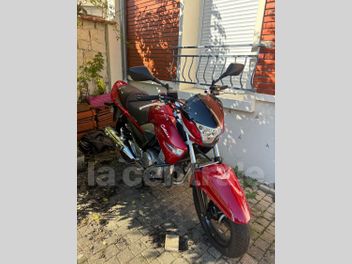 SUZUKI INAZUMA 250