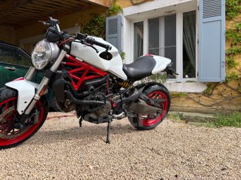DUCATI MONSTER 821 109