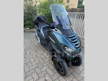 PEUGEOT METROPOLIS 400