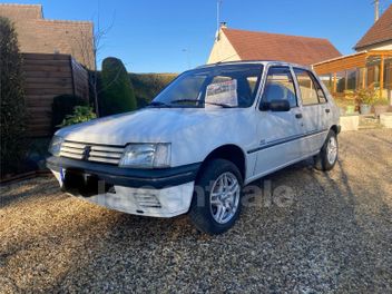 PEUGEOT 