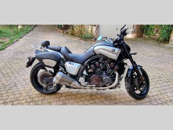 YAMAHA V-MAX 1700
