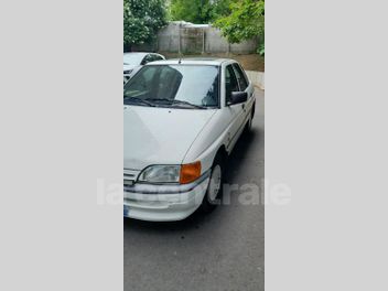 FORD ESCORT 5 1.8 D GHIA 5P