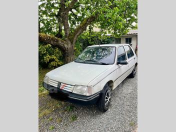 PEUGEOT 