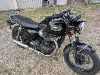 TRIUMPH BONNEVILLE 900 T100