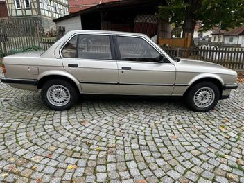 BMW SERIE 3 E30 (E30) 320I 4P