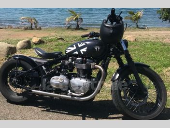 TRIUMPH BOBBER 1200
