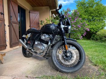ROYAL ENFIELD INTERCEPTOR 650