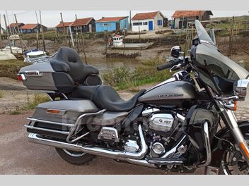 HARLEY DAVIDSON TOURING FLHTK 1748