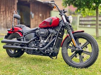 HARLEY DAVIDSON SOFTAIL FXDR 1868