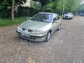 RENAULT 