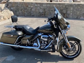 HARLEY DAVIDSON TOURING STREET GLIDE 1745