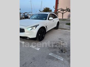 INFINITI 