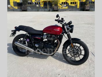 TRIUMPH STREET TWIN 900