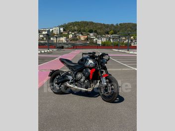TRIUMPH TRIDENT 660