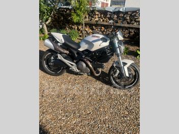 DUCATI MONSTER 696 + ABS
