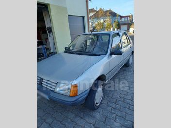 PEUGEOT 