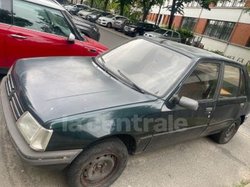 PEUGEOT 
