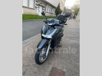 HONDA FES S-WING 125 ABS TOP BOX