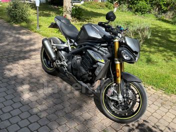 TRIUMPH SPEED TRIPLE 1200 RS