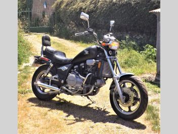 HONDA VF 750 CH