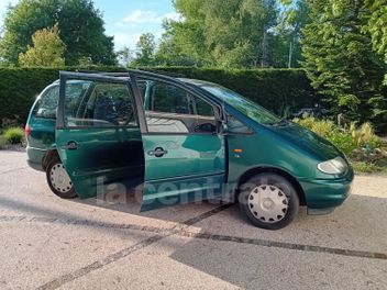 VOLKSWAGEN SHARAN TDI 110 GL