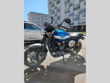 YAMAHA XJR 1300