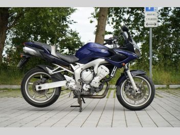 YAMAHA YZF R6 600