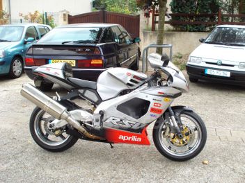 APRILIA RSV 1000