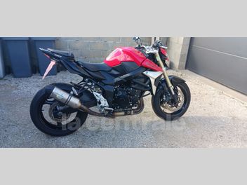 SUZUKI GSR 750