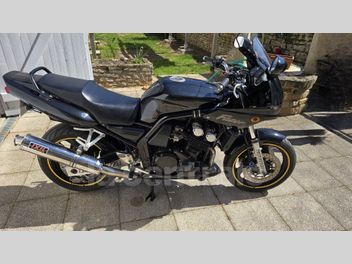 YAMAHA FZS 600 FAZER