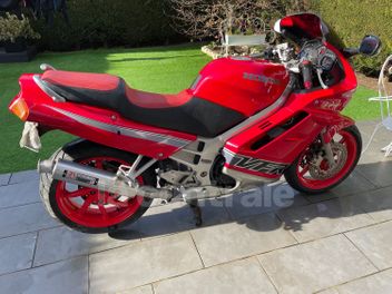 HONDA RVF R 750