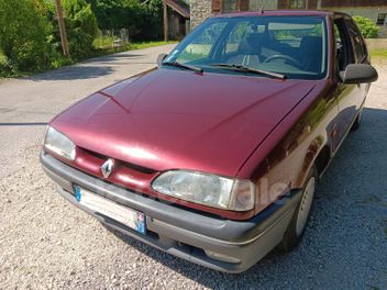 RENAULT R19 (2) 1.4 STORIA 5P
