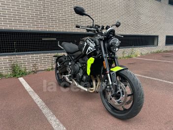 TRIUMPH TRIDENT 660