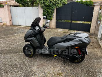 PEUGEOT METROPOLIS 400