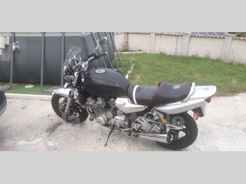 YAMAHA XJR 1300