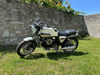 MOTO GUZZI V7 750 CAFE CLASSIC