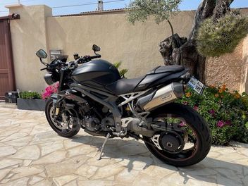 TRIUMPH SPEED TRIPLE 1050 RS