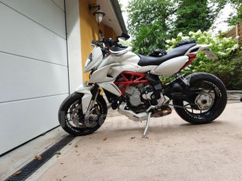 MV AGUSTA RIVALE 800