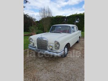 MERCEDES 220 SE