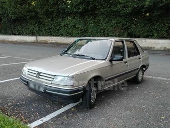 PEUGEOT 