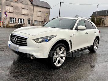 INFINITI 