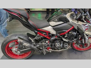 KAWASAKI Z 900 900