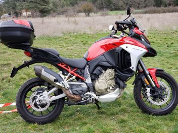 DUCATI MULTISTRADA 1200 V4 S RADAR TRAVEL