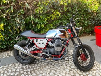 MOTO GUZZI V7 750 RACER
