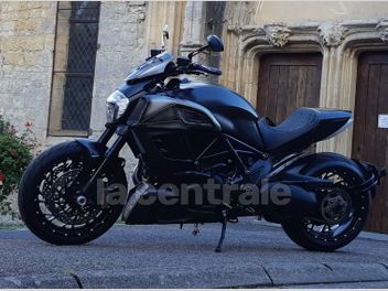 DUCATI DIAVEL 1200 CARBON