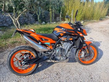 KTM DUKE 890