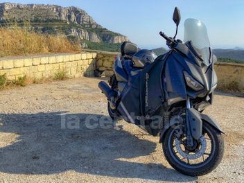 YAMAHA X-MAX 125