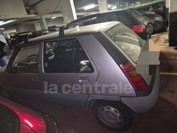 RENAULT 